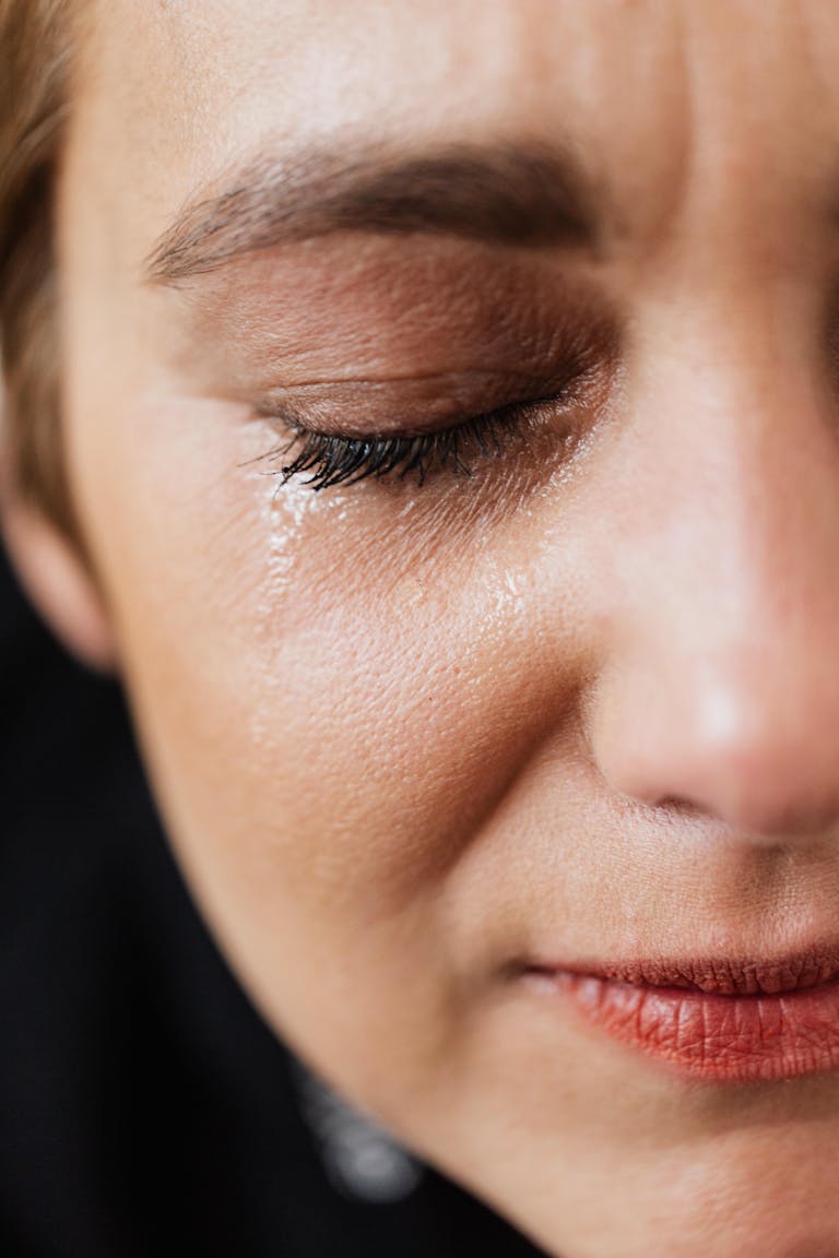Mental-Light | Warum sich negative Emotionen als emotionale Belastung im Körper festsetzen